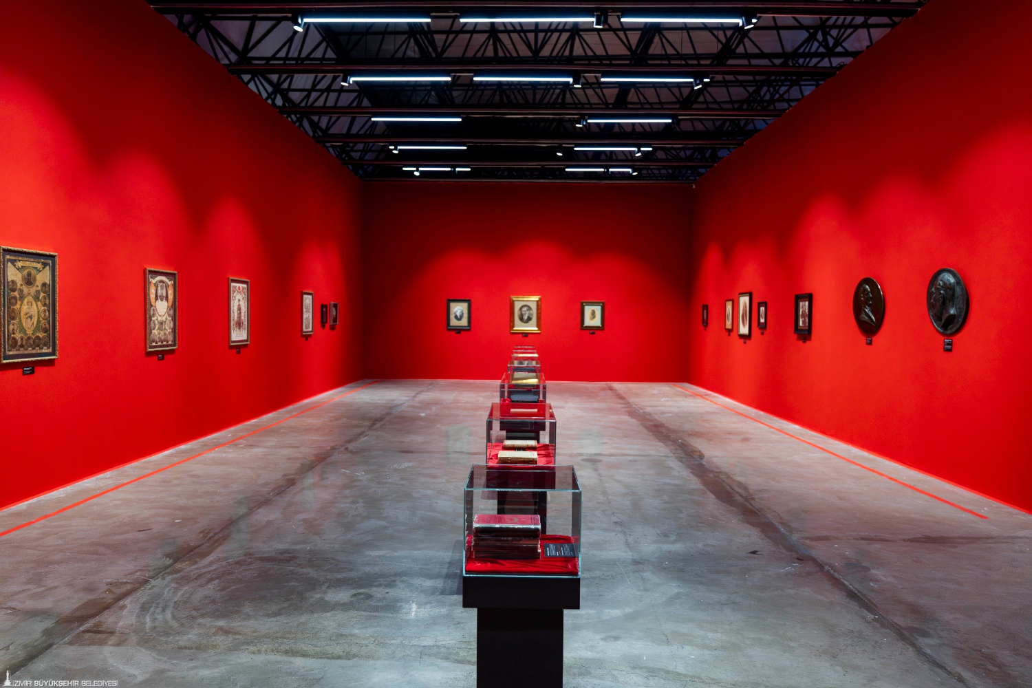 Atatürk ve Refik Anadol sergileri İzmirliler ile buluşuyor